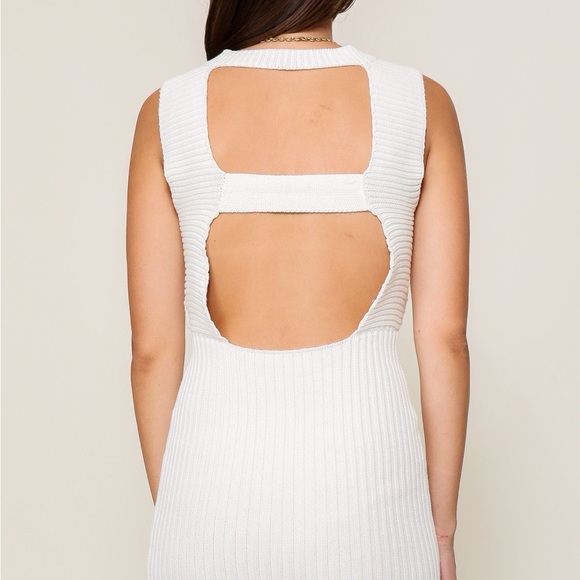 White sleeveless knitted dress - Picture 3 of 3
